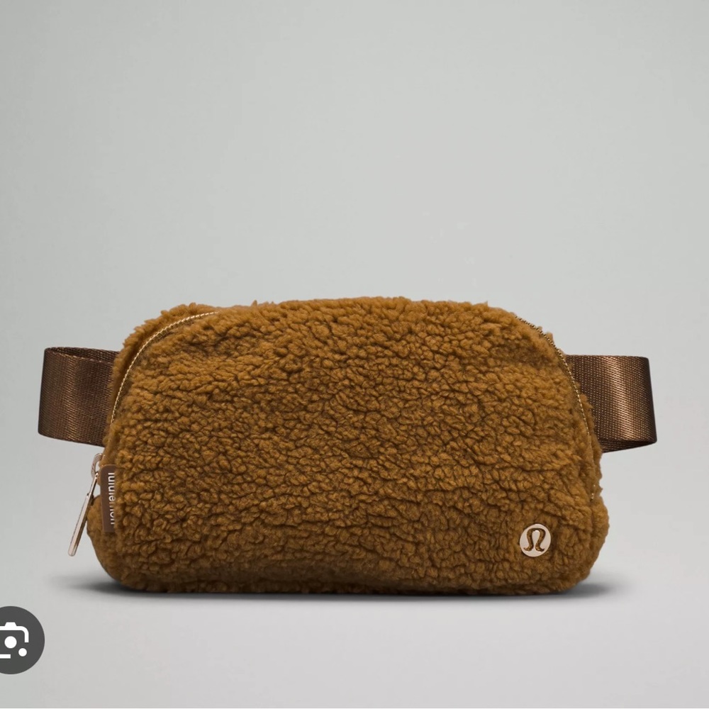 lululemon brown sherpa belt bag